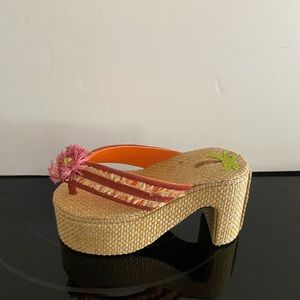 Souvenir one sandal, NOT real shoe for display only